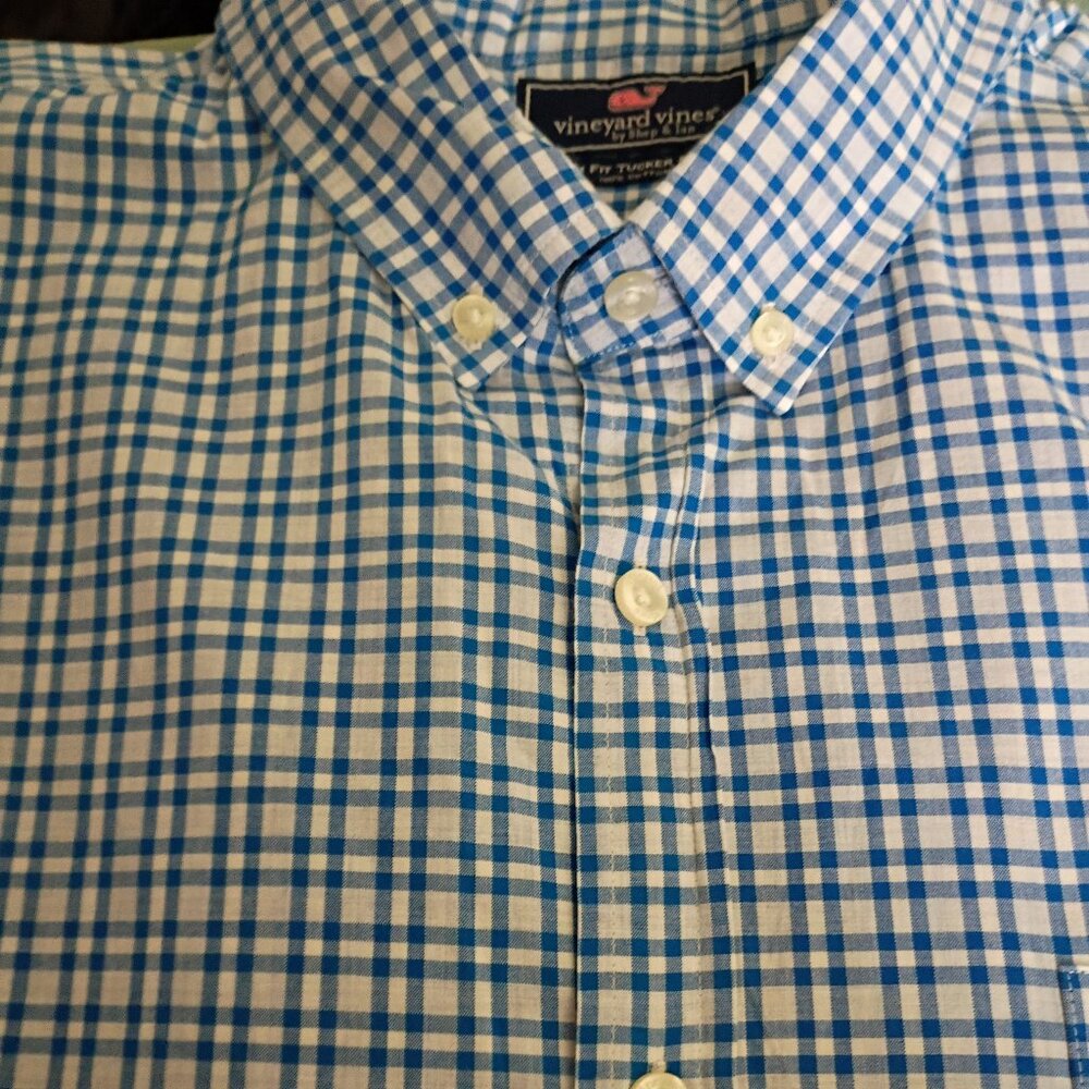 Vineyard Vines Men's XXL Blue Plaid Button Down Shirt.